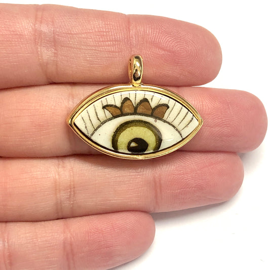 Büyük Altın Kaplama Çerçeveli El Boyaması Seramik Göz Kolye Ucu-111