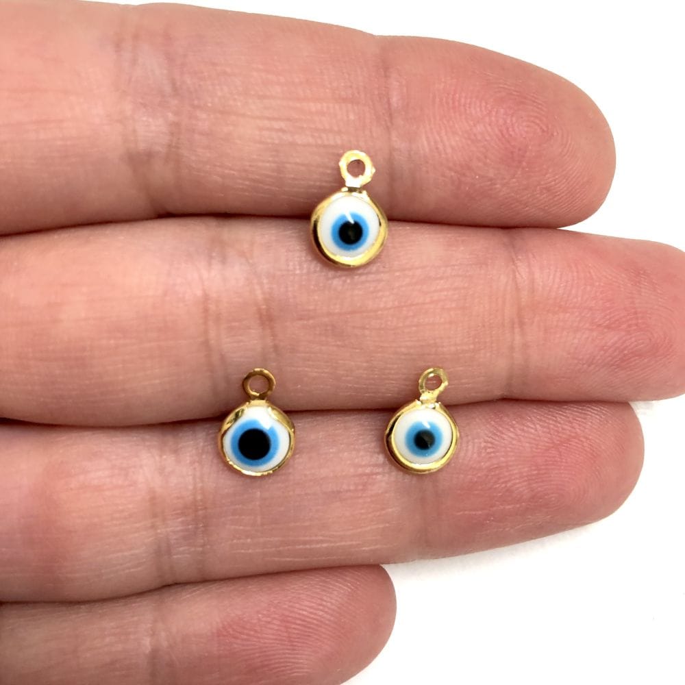 Vergoldete Doppel-Wege-Glas-Hängevorrichtung für den bösen Blick, klein - weiß