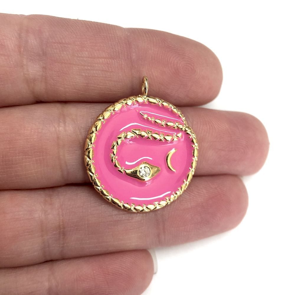 Anhänger aus vergoldetem Messing mit Schlangenfigur und Emaille - Pink