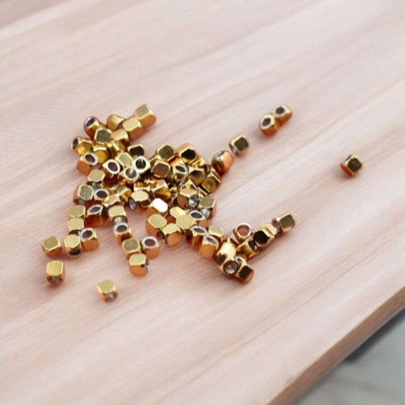Sarı Çelik 2.5 mm Traşlı Küp