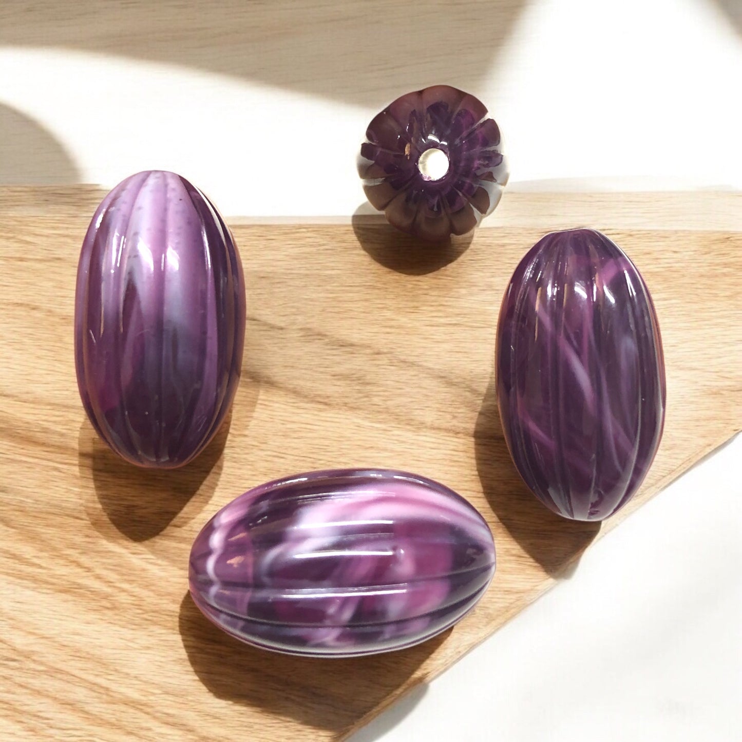 A Kalite Akrilik Çizgili Oval 17x29mm--Ebruli Mürdüm