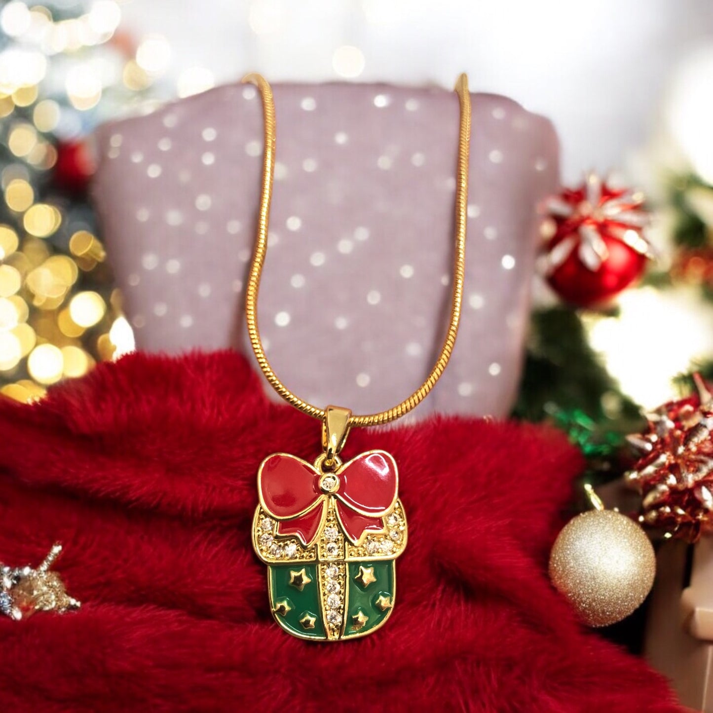 Altın Kaplama Mineli Zirkon Taşlı Mineli Yeni Yıl Aparat - Kutu Yeşil