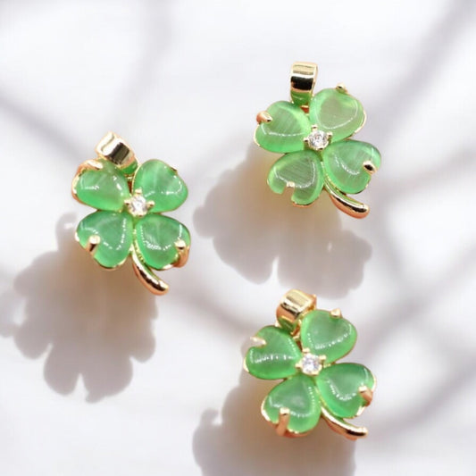 Altın Kaplama İthal Sedef Taşlı Zirkonlu Yeşil Yonca