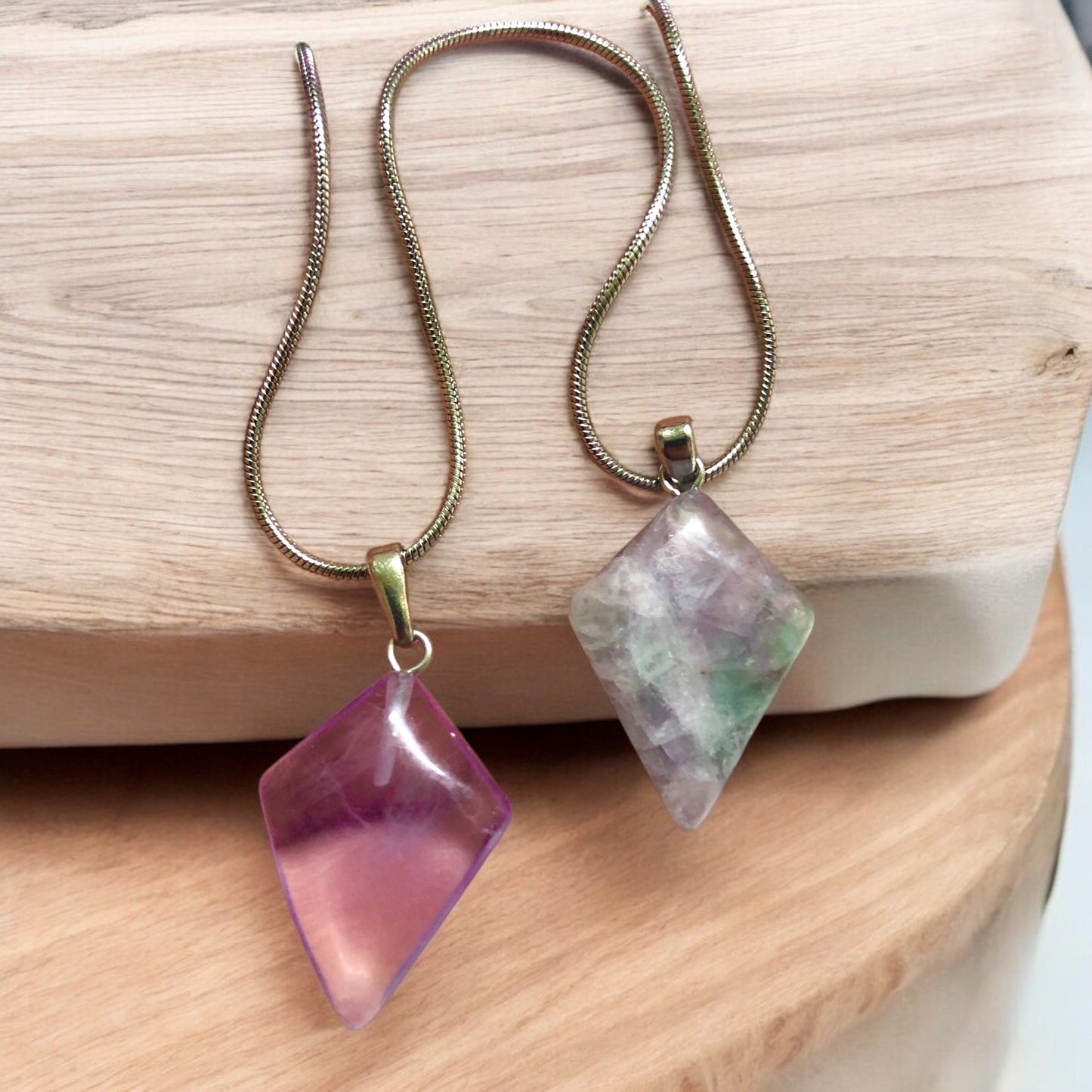 Doğal Taş Ok Ucu Model Kolye Ucu - Florit (Fluorit)