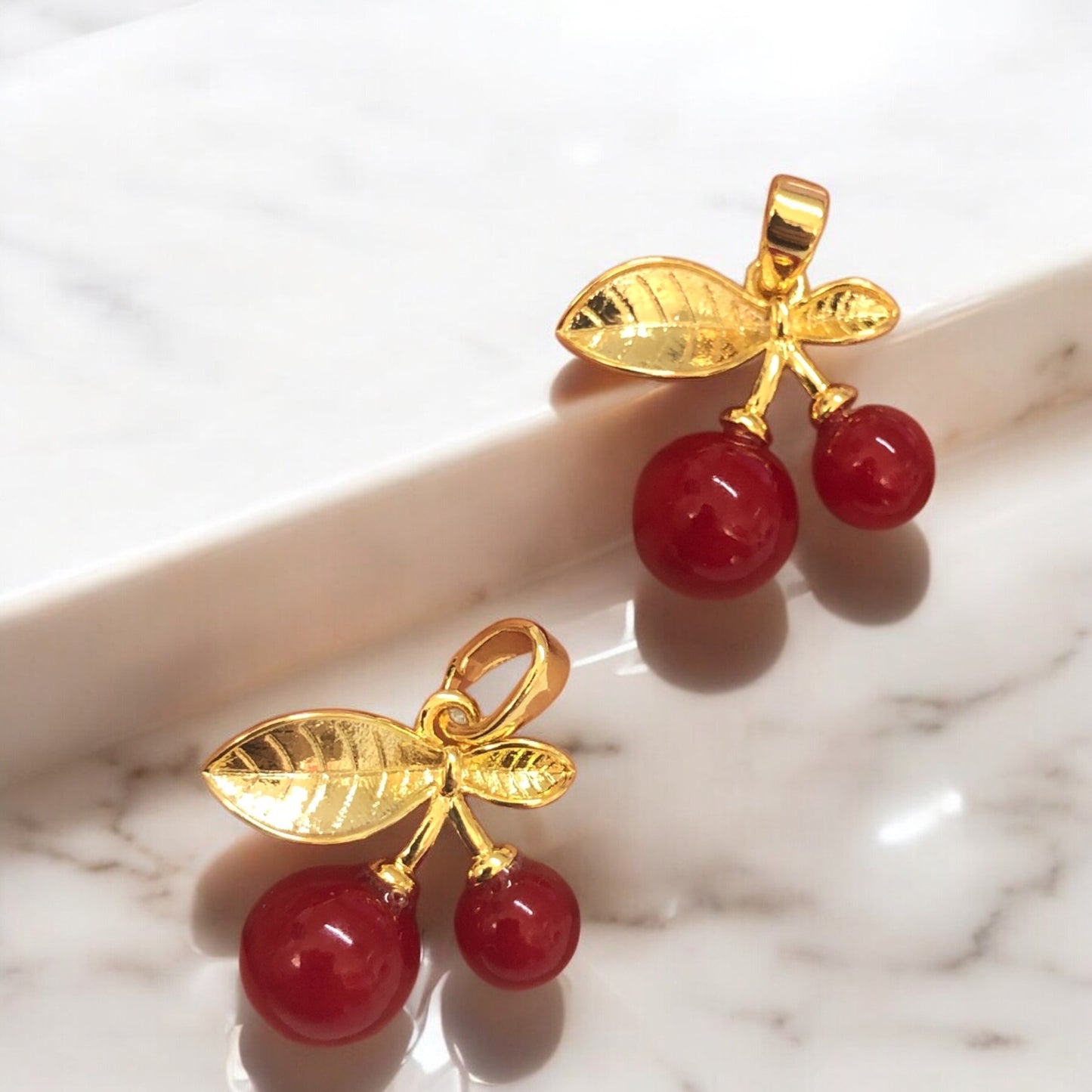 Altın Kaplama Çift Yapraklı  Kiraz Kolye Ucu