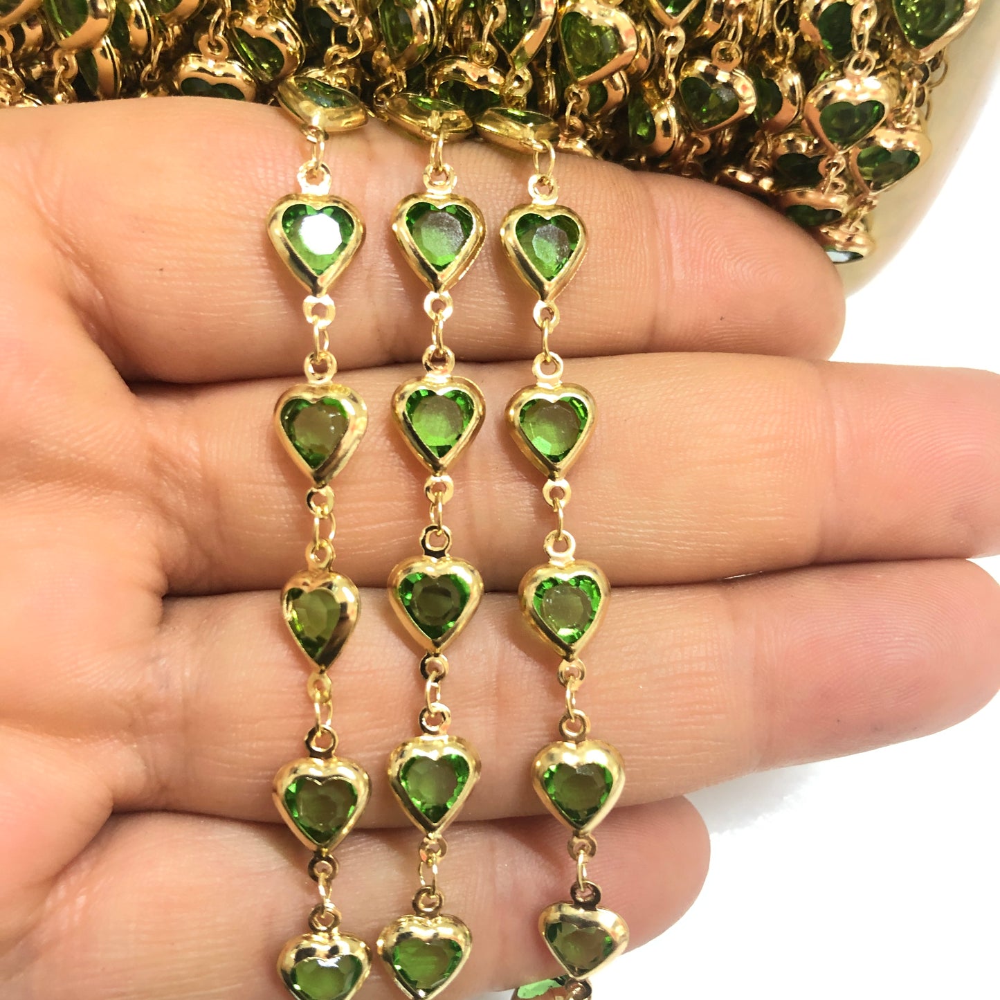Altın Kaplama Kalp Taşlı Zincir Dik Delikli - Yeşil