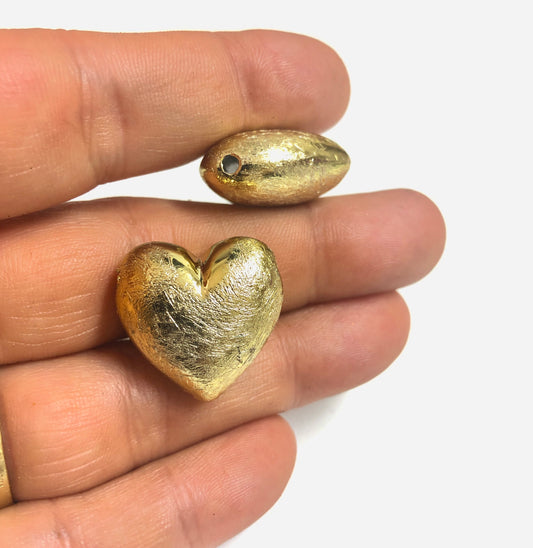 Altın Kaplama 22mm Çatlatma Desenli Tombul Kalp
