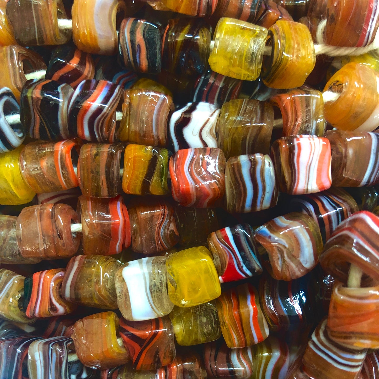 Cube Glass Hearth Bead Marbling