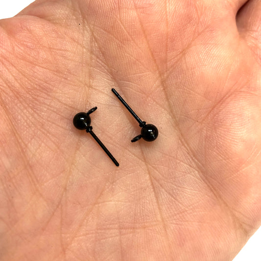 Siyah Kaplama 4mm Top Küpe