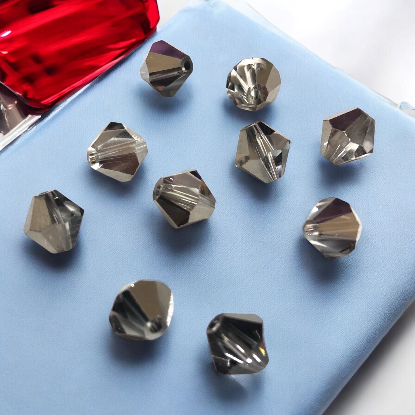 Swarovski 8mm Piramit (Bicone ) Şeffaf Gümüş (Crystal Light Chrome ) - 005