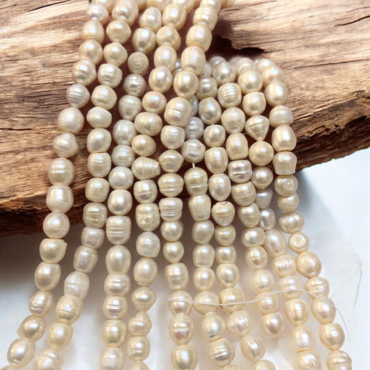 8 mm Düzensiz  Doğal İnci