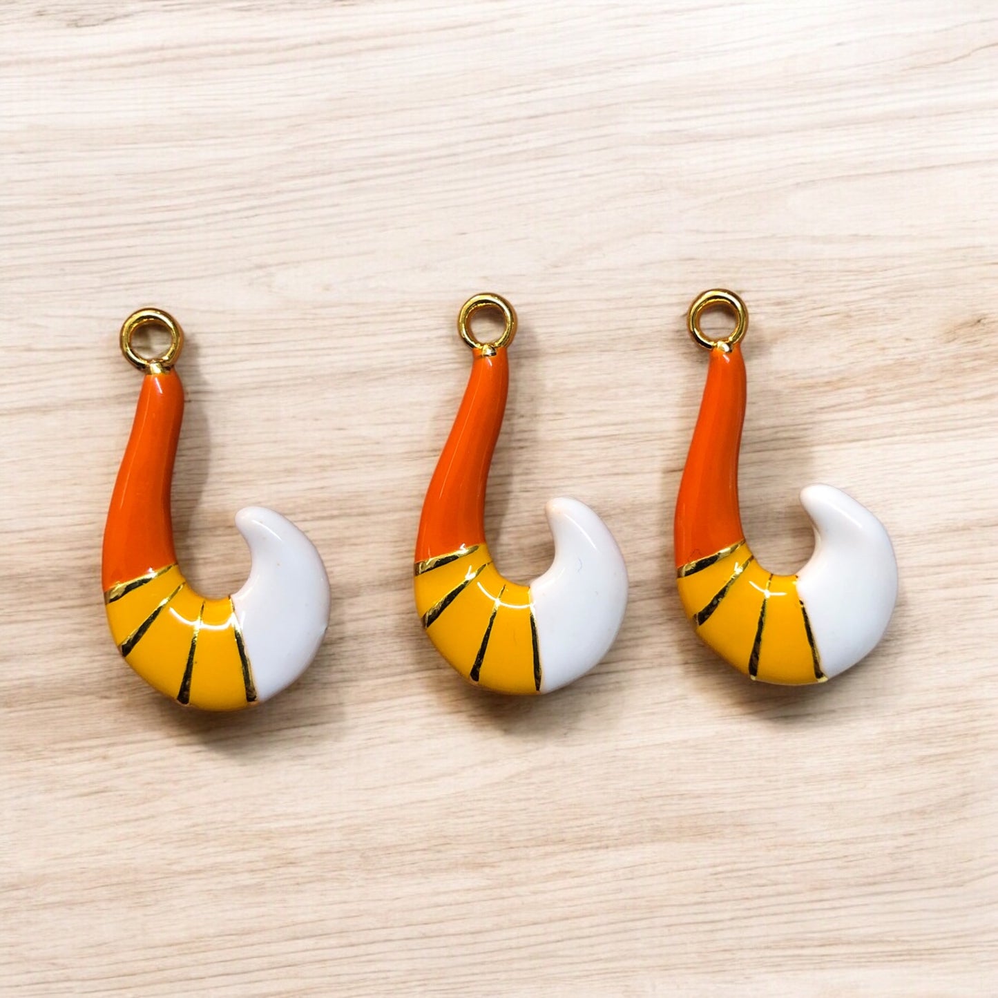 Gold Plated Enamel Strawberry Shaking Attachment - Neon Green