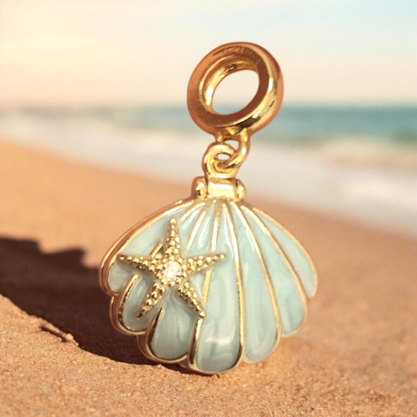 Altın  Kaplama Üç Boyutlu Zirkon Taşlı Mineli İstiridye Kolye Ucu-Mint