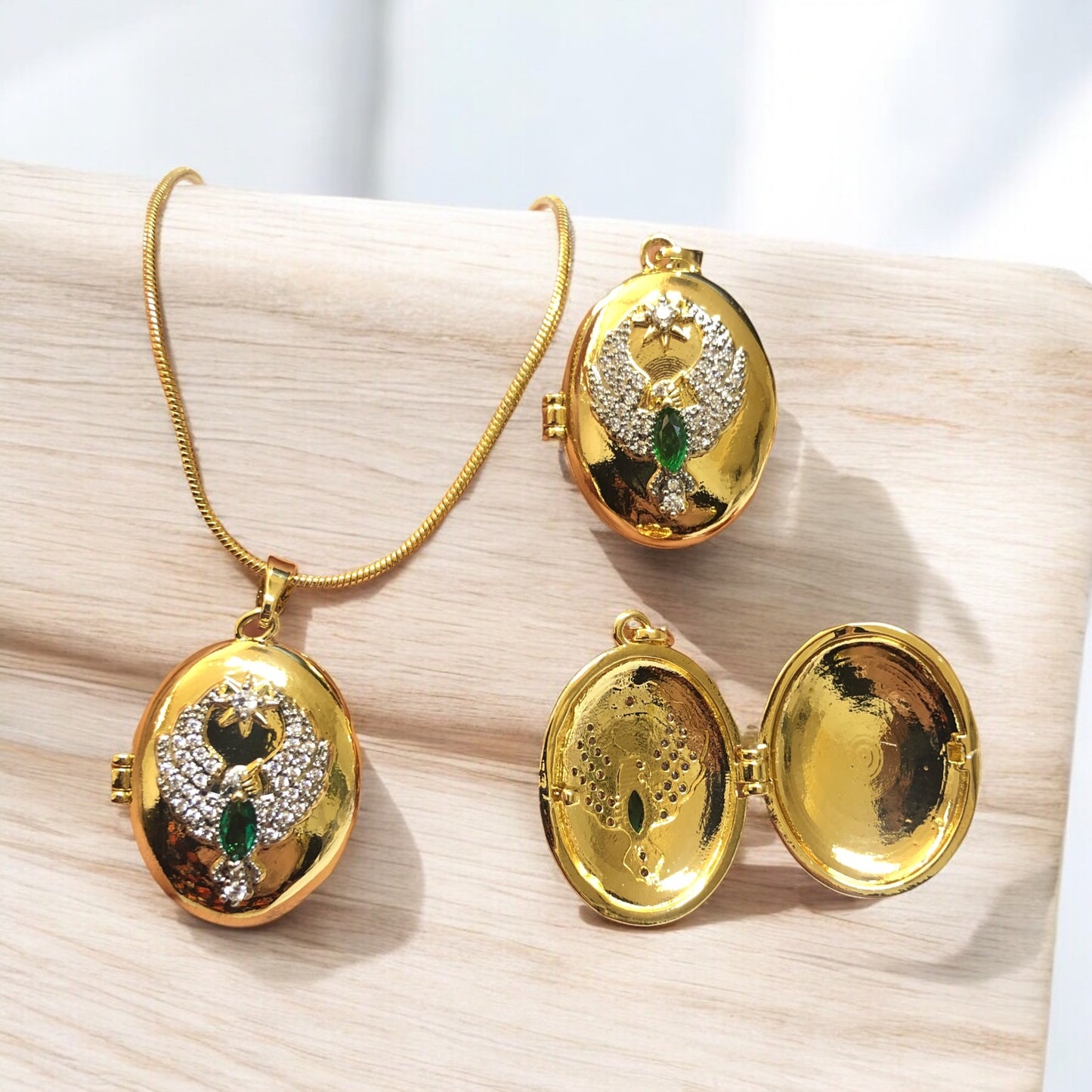 Altın Kaplama Zirkon Taşlı  Açılabilir Kolye Ucu - Anka Kuşu Yeşil