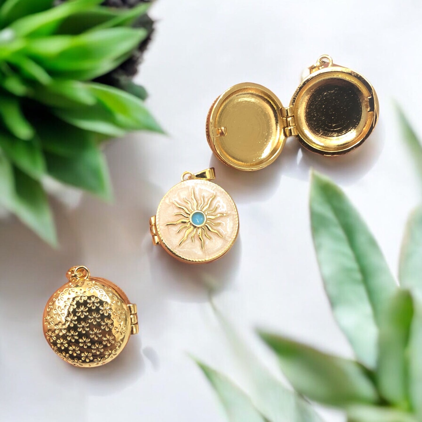 Altın  Kaplama Açılabilir Çift taraflı Kolye Ucu- Sedef