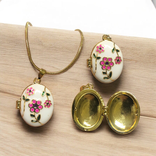 Altın Kaplama Mineli Açılabilir Kolye Ucu Oval -Beyaz Papatya