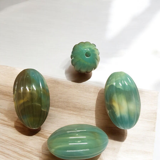 A Kalite Akrilik Çizgili Oval 17x29mm- Mint  Ebruli