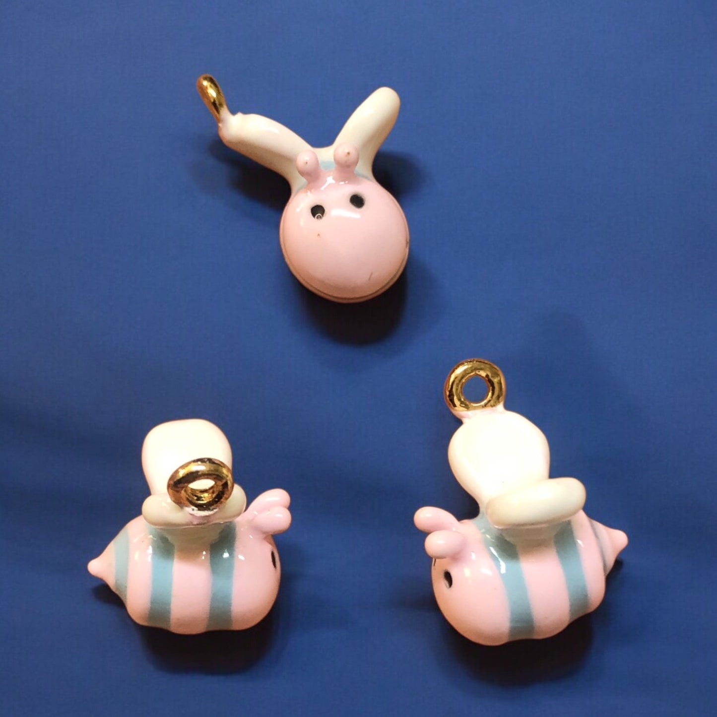 Altın Kaplama Üç boyutlu  Pembe Arı Sallantı