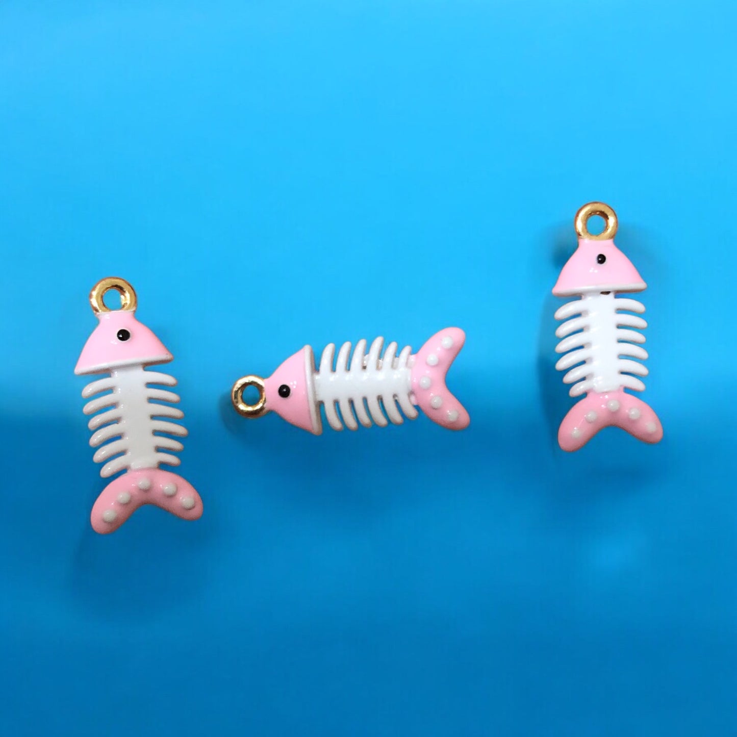 Gold Plated Enamel Strawberry Shaking Attachment - Neon Green