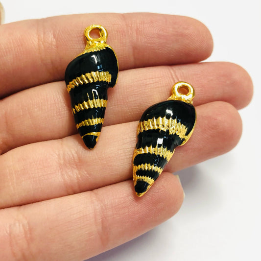 Gold Plated Brass Enameled Mussel Pendant - Black