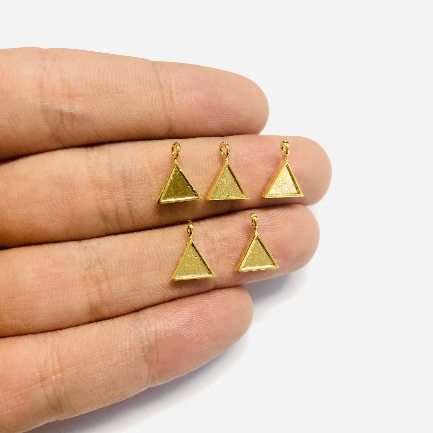 Brass Gold Plated Triangle Shaking Bracket
