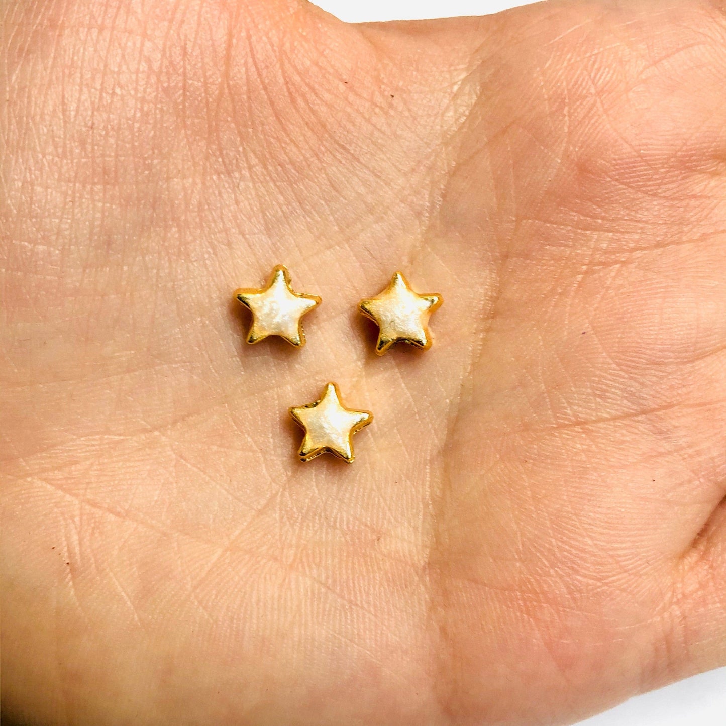 Gold Plated Enamel Star Apparatus 8mm (Pearlescent)