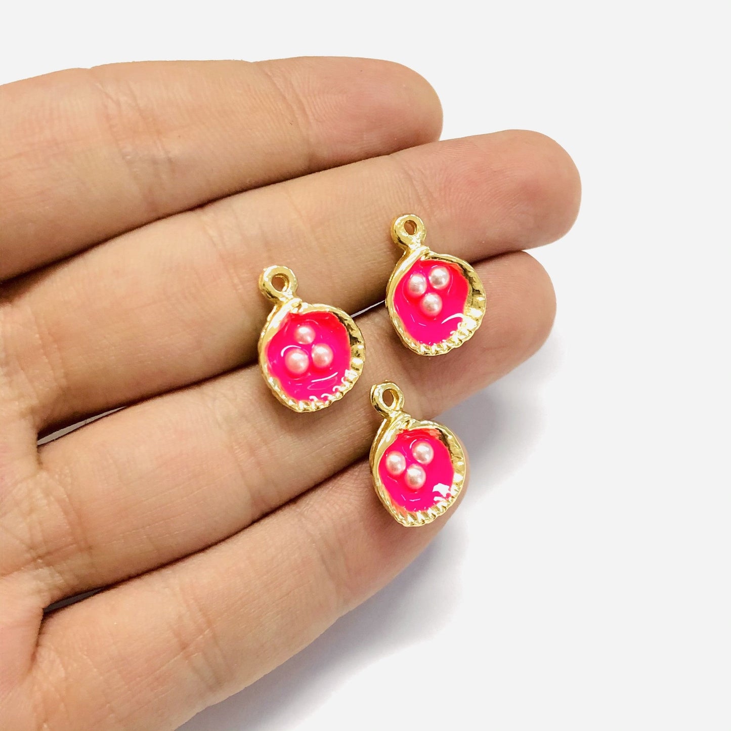 Gold Plated Enamel Pearl Oyster Swing Small - Neon Pink