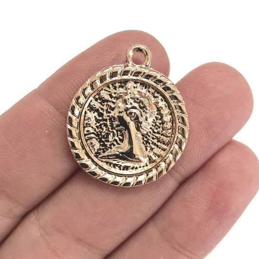 Rose Gold Plated Queen Locket Pendant