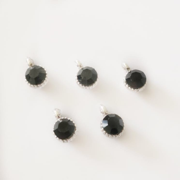 6 mm Schaukelhalterung aus rhodiniertem schwarzem Stein