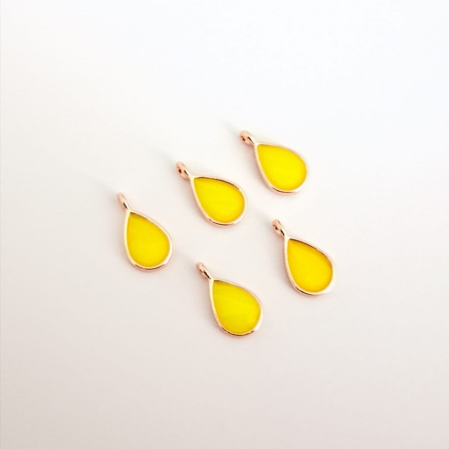 Rose Gold Enamel Drop Shaking Attachment - Yellow
