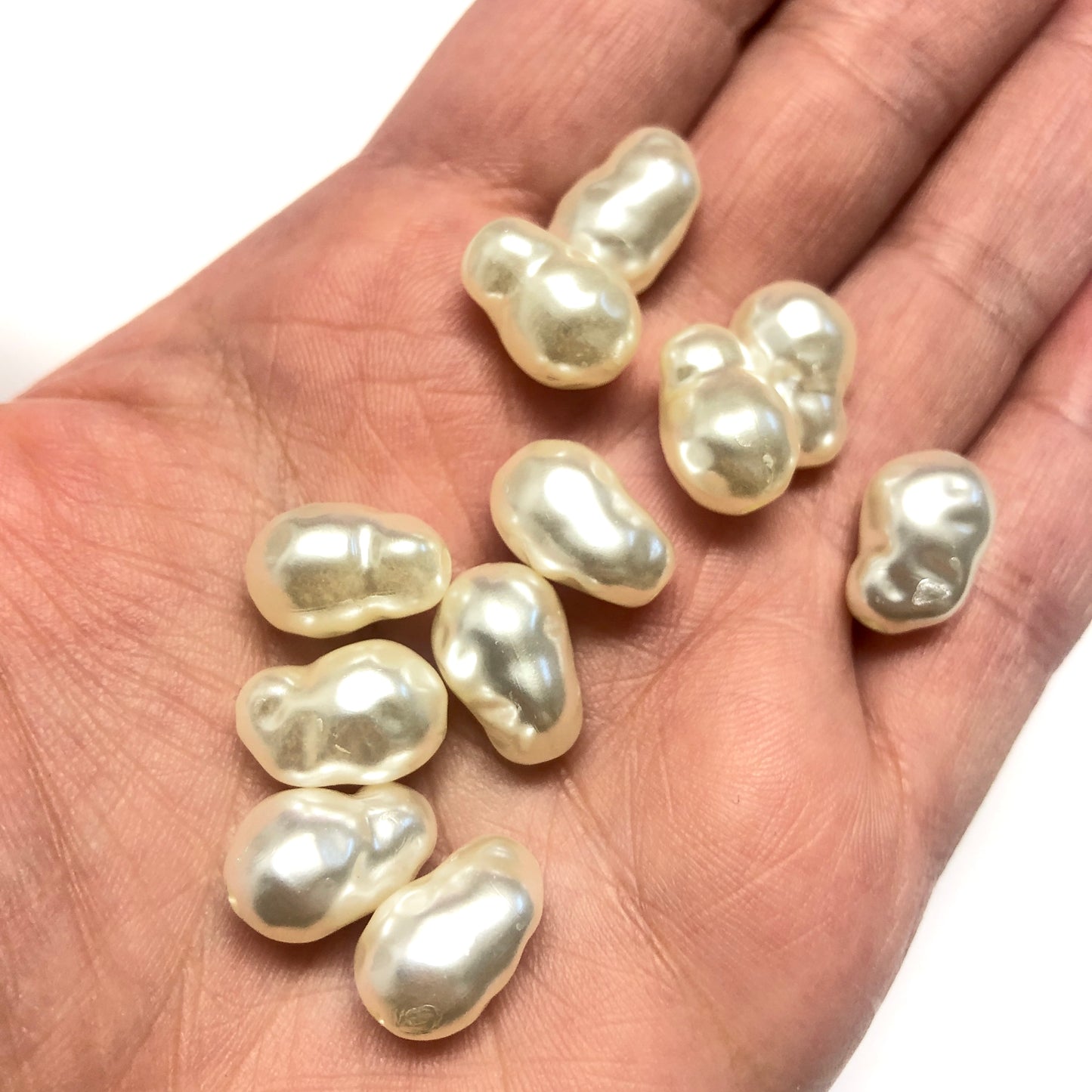 Plastic Shapeless Baroque Pearl - Cream 9.3x16.3mm